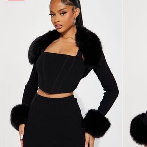 Brand New with Tags 
Fashion Nova Black Faux Fur Trim Crop Cardigan & Corset Set
